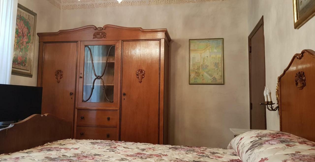 Il Canto Del Fuoco Caiano Esterno foto